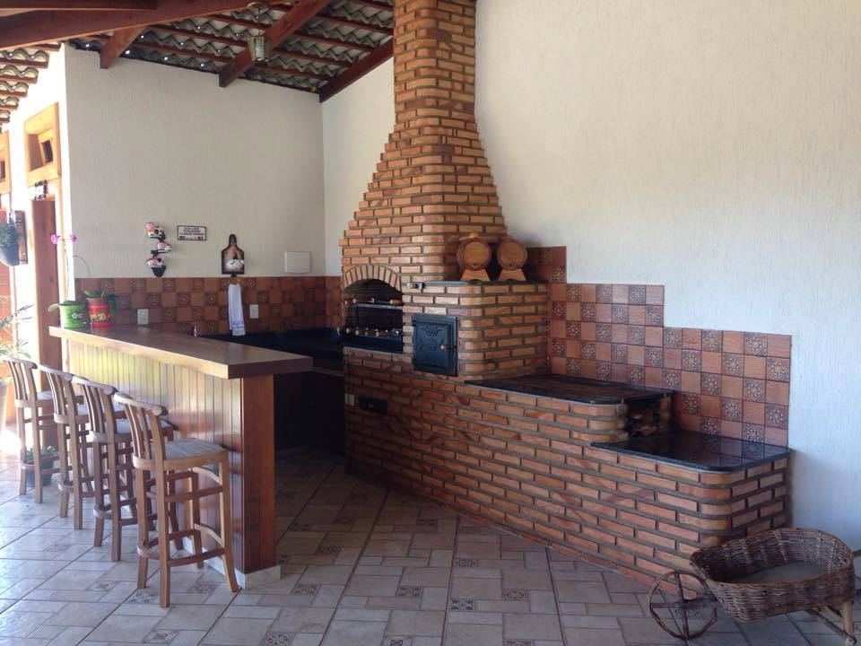 Fogão a Lenha Com Forno e Churrasqueira Construído no Santa Mônica, Igarapé.