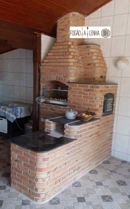 Fogão a Lenha com Forno e Churrasqueira no Melo Viana Esmeraldas