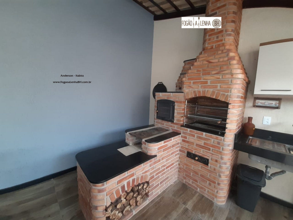 Fogão a Lenha, Forno e Churrasqueira de Tijolinho em Itabira