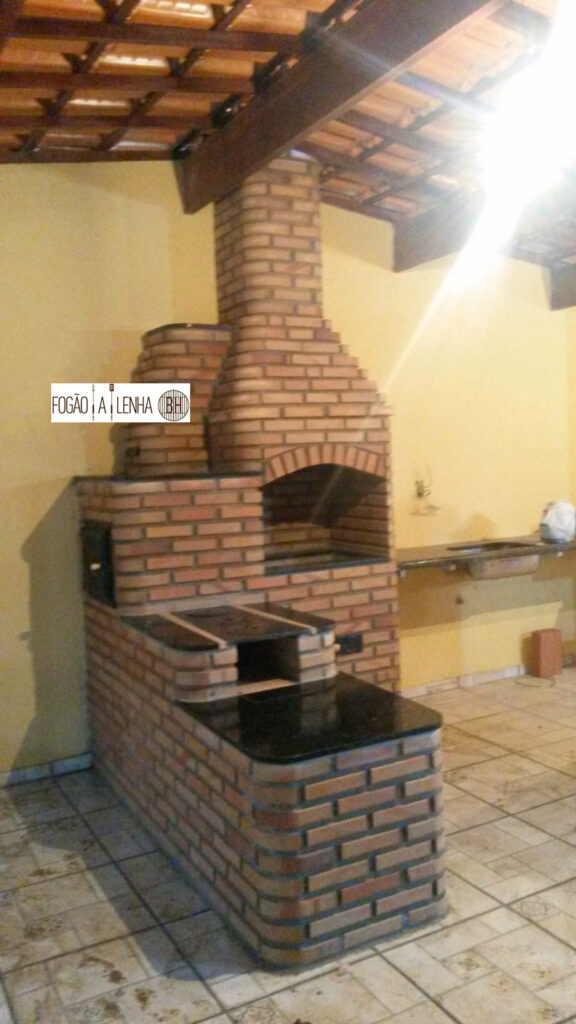 Fogão com forno e churrasqueira em Juatuba