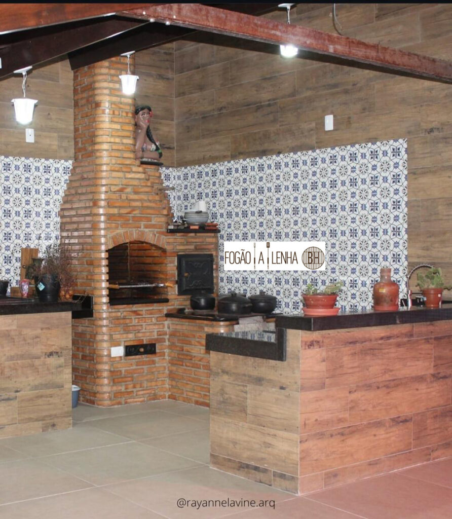 Fogão a Lenha com Churrasqueira e Forno no bairro PTB Betim