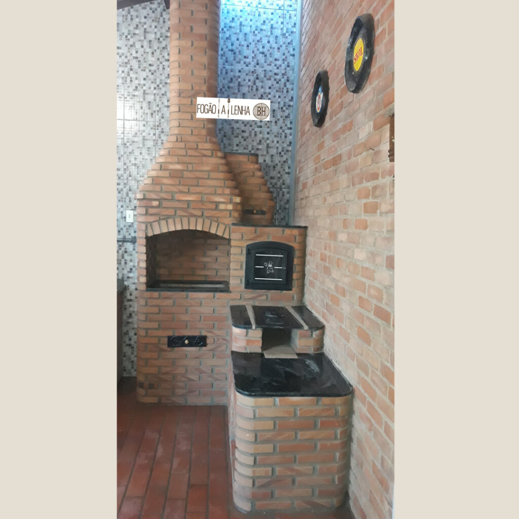 Fogão a Lenha com Churrasqueira em Conselheiro Lafaiete
