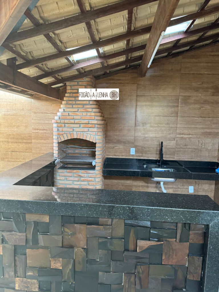 Churrasqueira de Tijolinho com balcão em BH