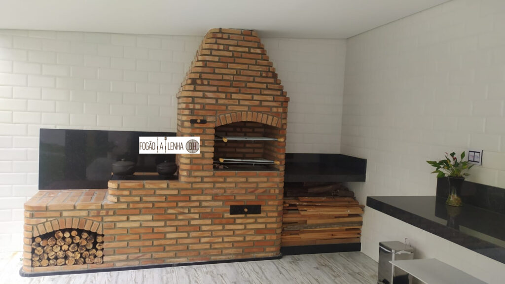 Fogão a Lenha e Churrasqueira em Forno - Santa Amélia BH